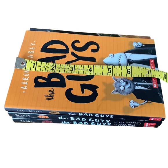Lot of 3 The Bad Guys Scholastic Paperback Books Aaron Blabey #’s 1, 11 and 16 - Picture 9 of 12